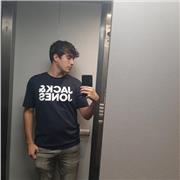 Estudiante de filosofía, apto para nivel de secundaria y bachiller.